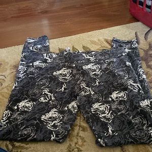 Large BCG white, gray, and black rose leggings